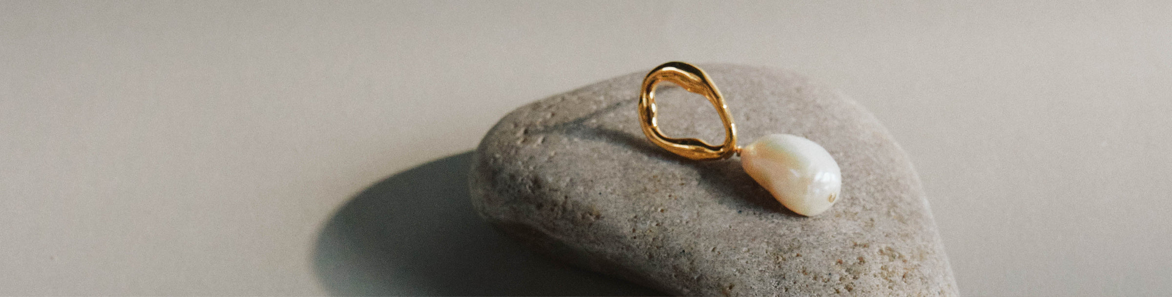 SAINT VALENTINE GOLD JEWELLERY