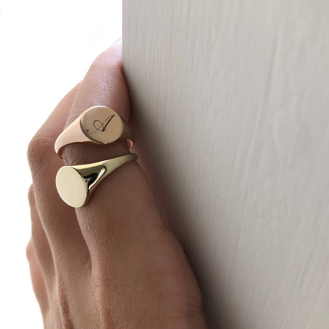 CHARLIE SIGNET RING
