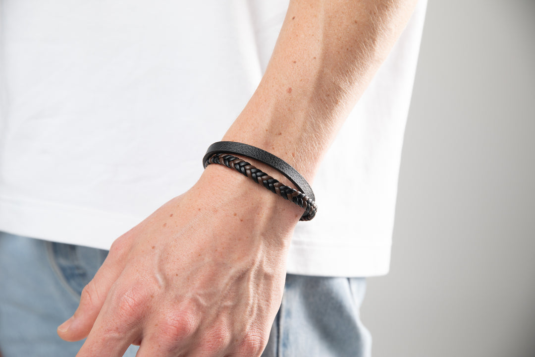 DOUBLE LEATHER BRACELET