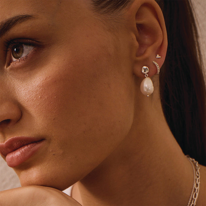 HALCYON SMALL PEARL EARRINGS