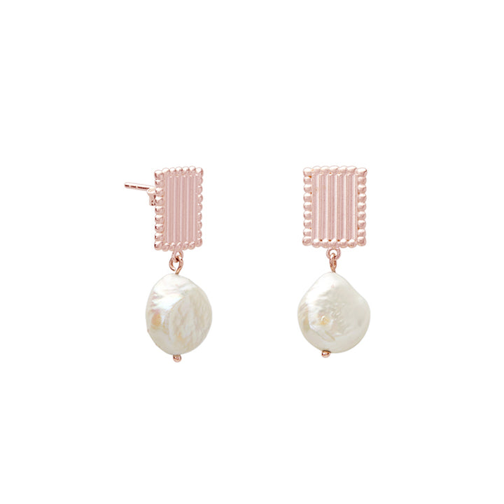 APHRODITE GODDESS SMALL PEARL EARRINGS