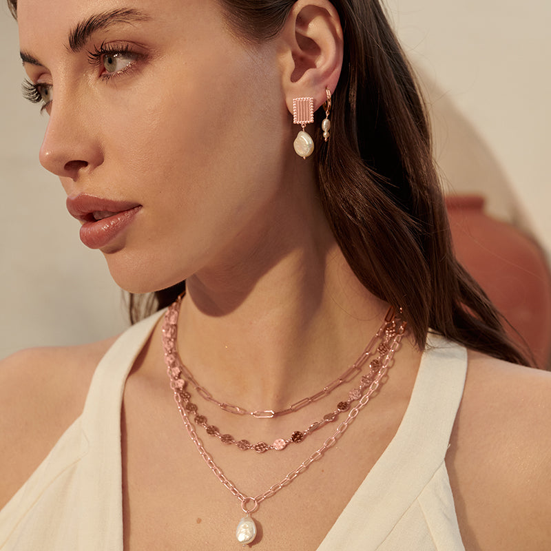 APHRODITE GODDESS SMALL PEARL EARRINGS