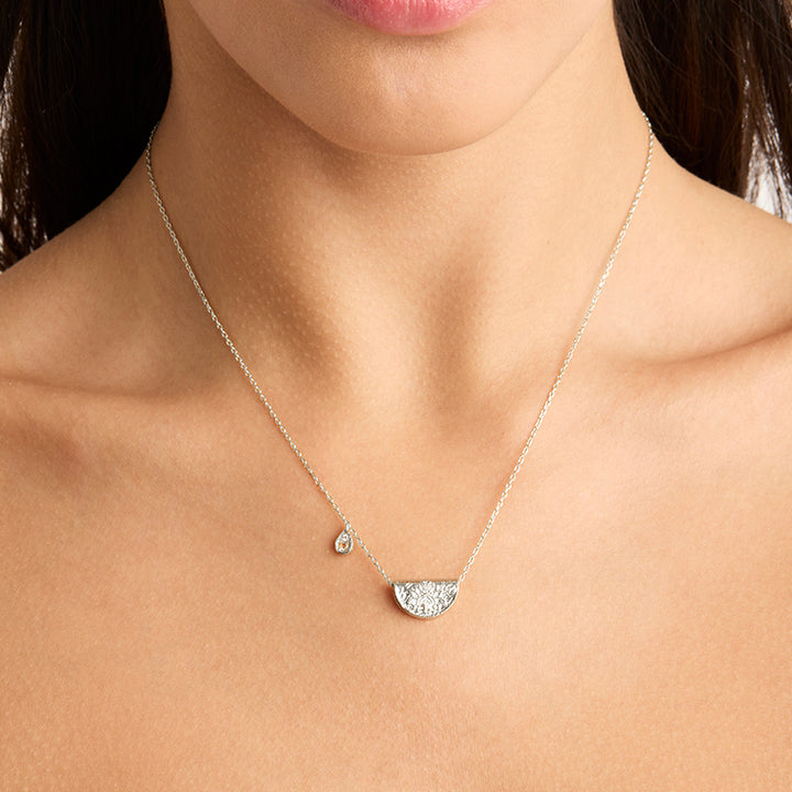 LOTUS BIRTHSTONE NECKLACE - JUNE - MOONSTONE