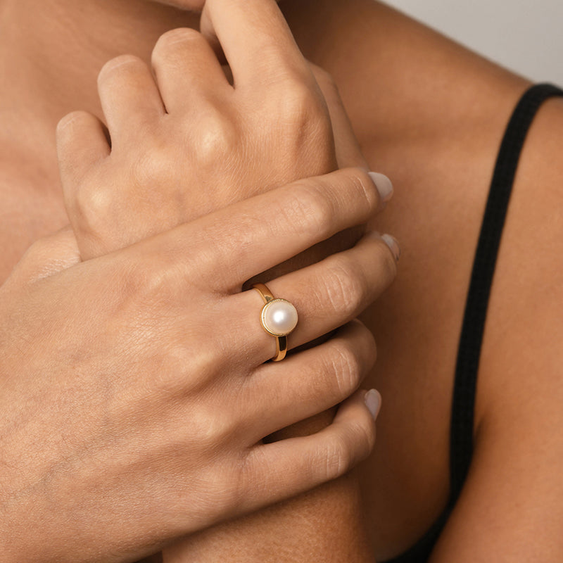 FINE FRESHWATER PEARL RING