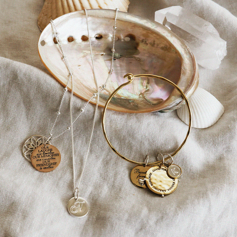 ENDLESS FRIENDSHIP CHARM