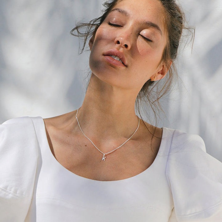 OUTLINE INITIAL CHARM