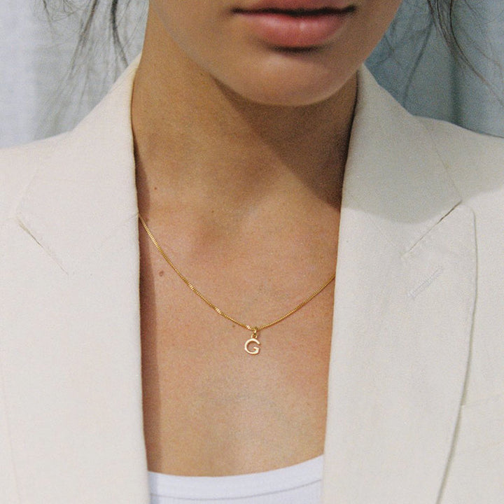 OUTLINE INITIAL CHARM