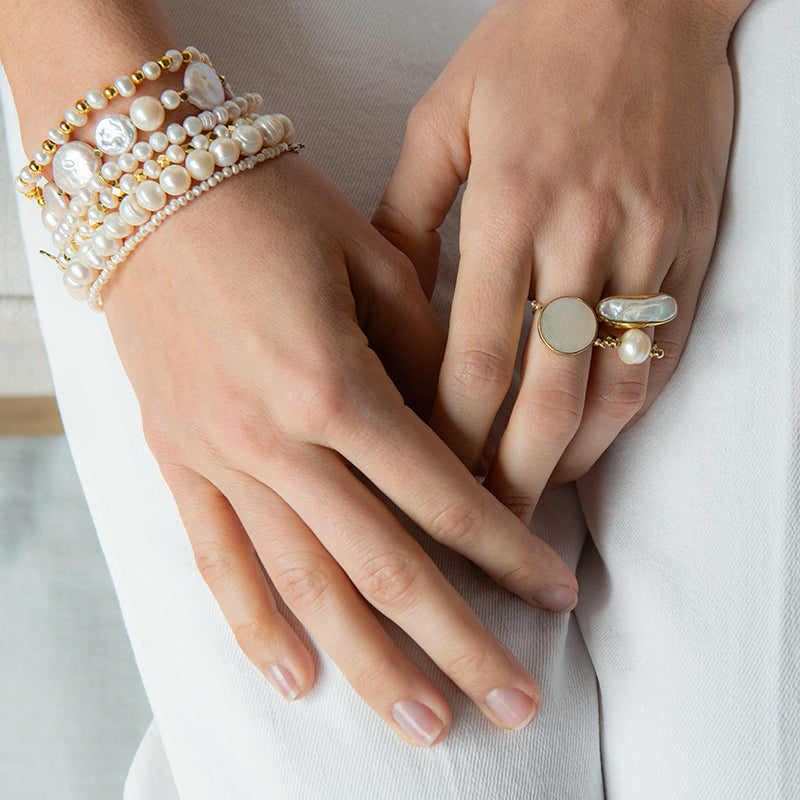 OCEAN TREASURE PEARL FOB BRACELET