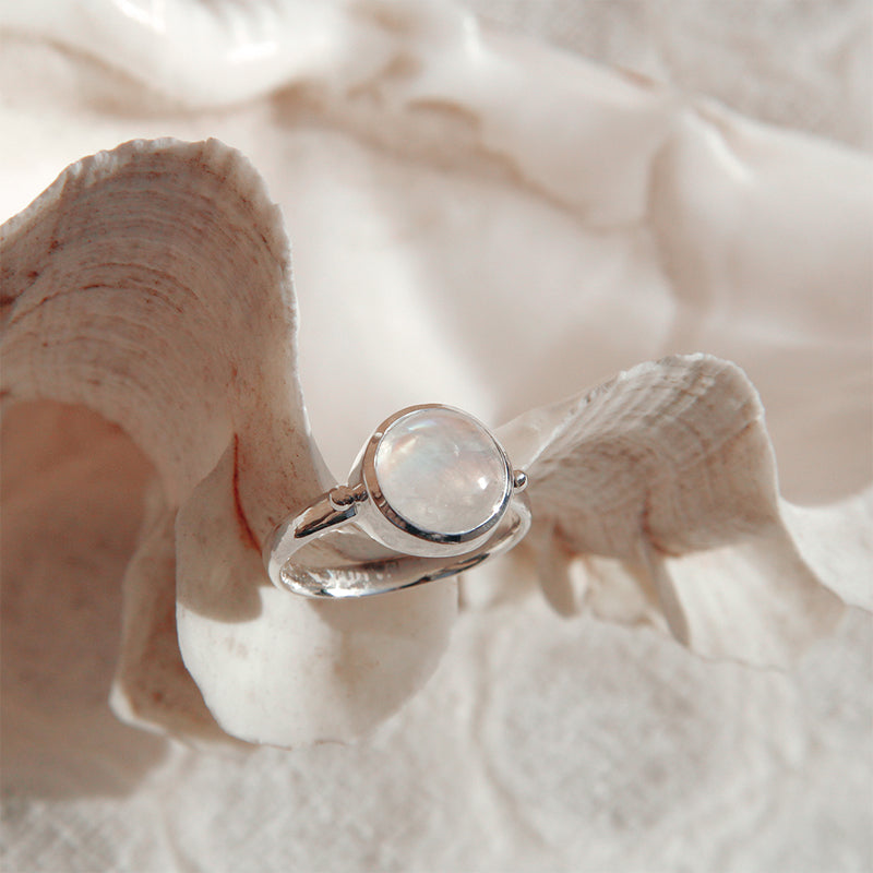 GARLAND MOONSTONE RING