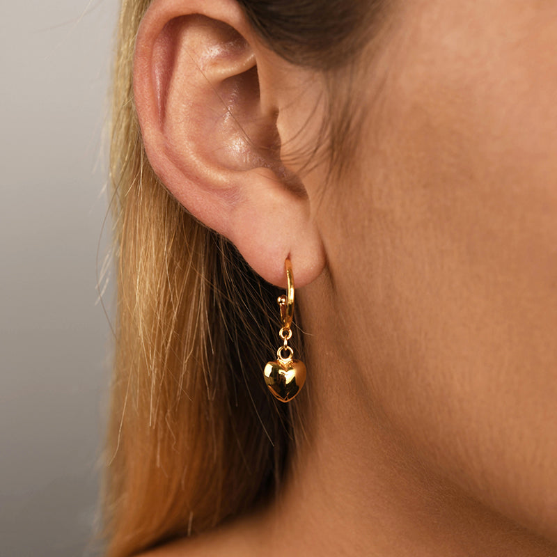 HOOP EARRINGS WITH HEART