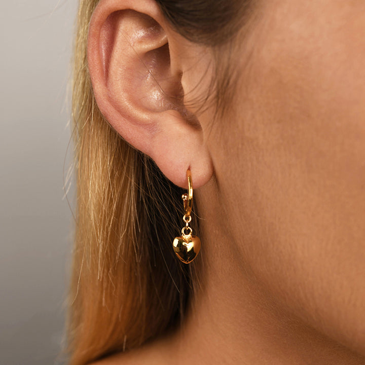 HOOP EARRINGS WITH HEART