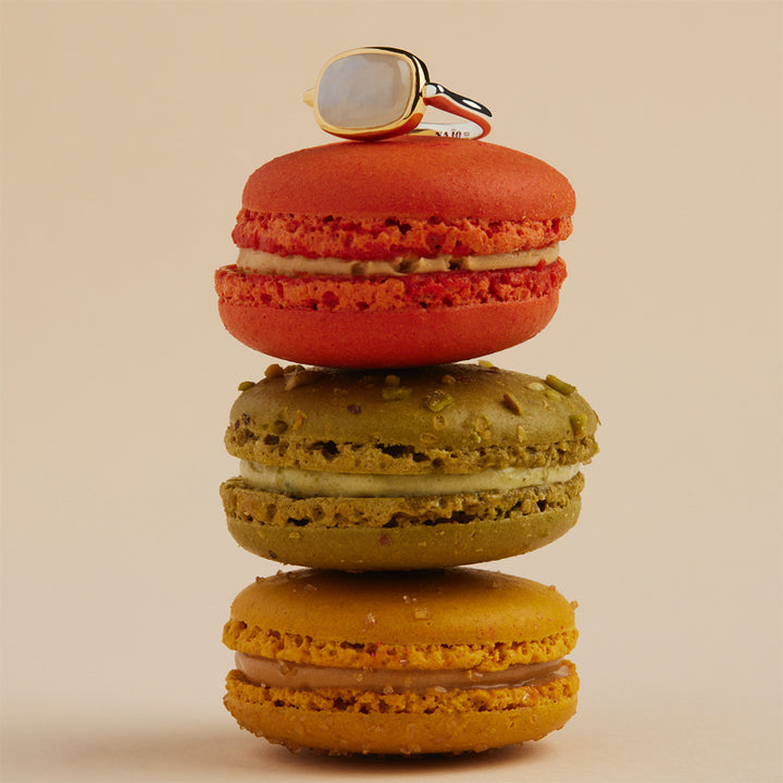 FLEUR RAINBOW MOONSTONE RING