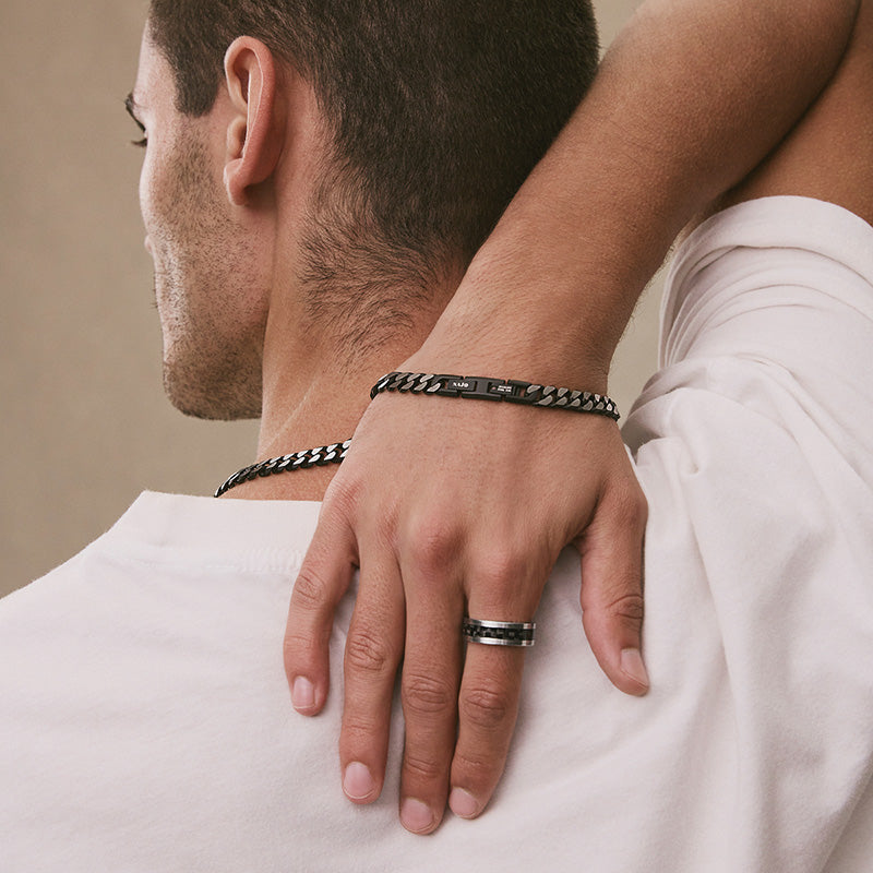 THE AVIATOR CARBON FIBRE AND STEEL RING