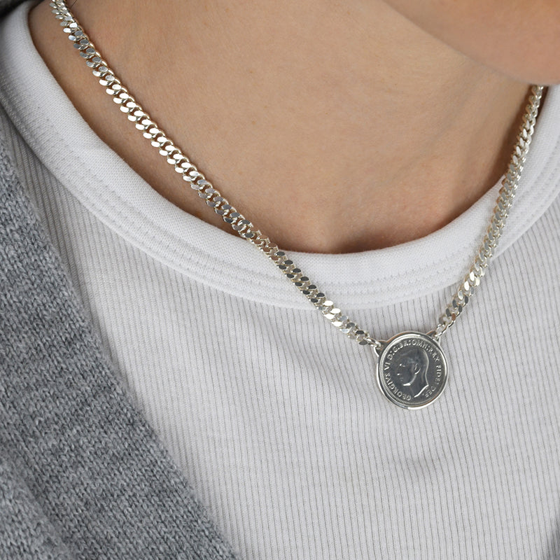 HEAVY CURB NECKLACE WITH SIXPENCE