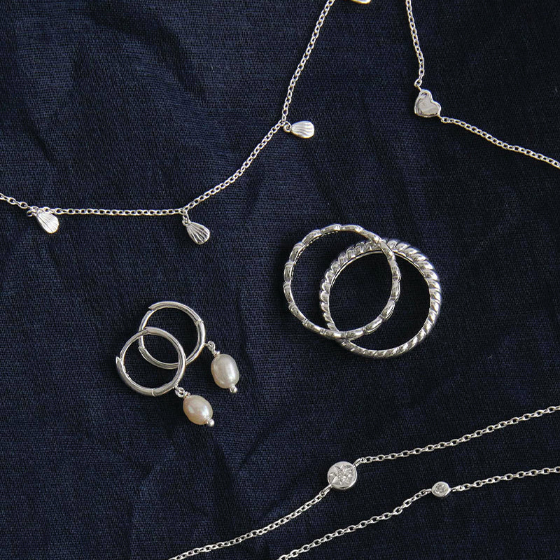 CLASSIC PEARL HOOPS