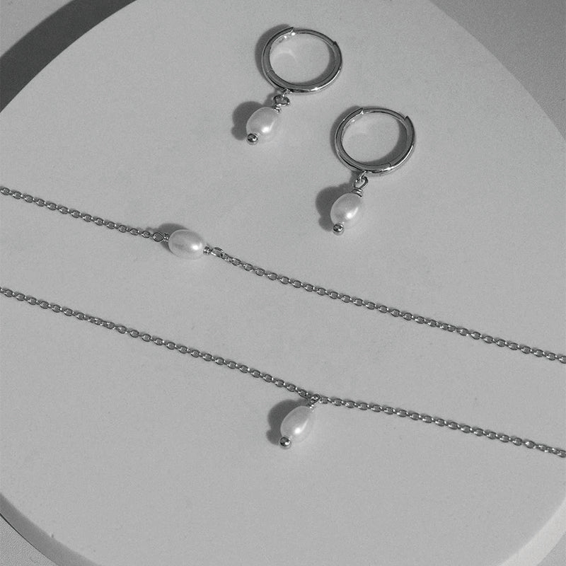 CLASSIC PEARL NECKLACE