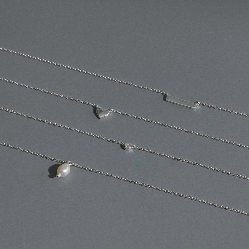 LAMOUR HEART NECKLACE