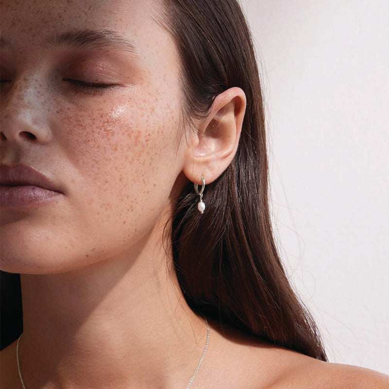 CLASSIC PEARL HOOPS