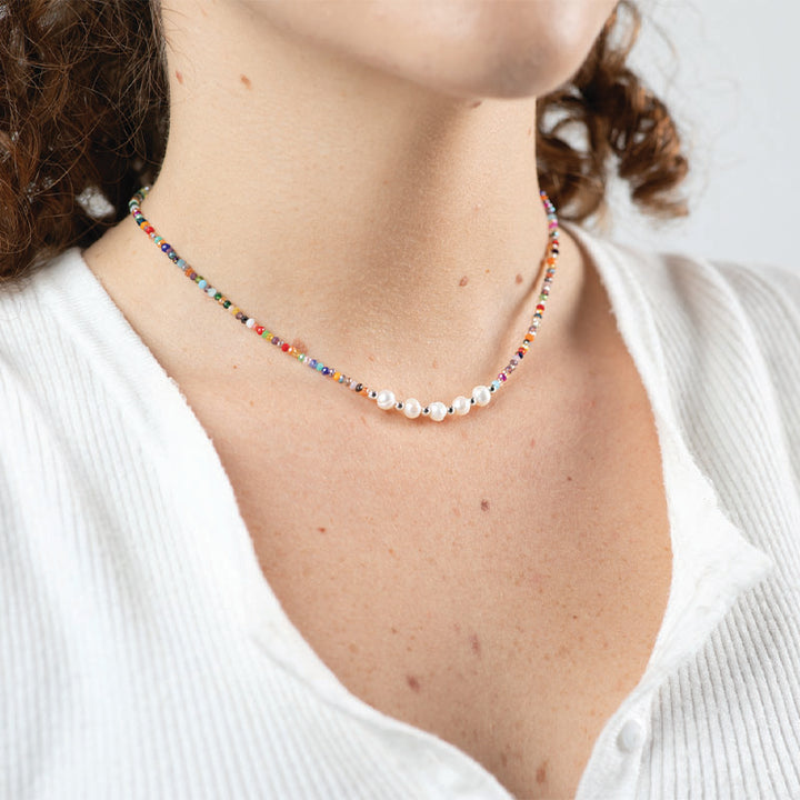 MULTI COLOURED AND FIVE PEARL BEAD NECKLACE