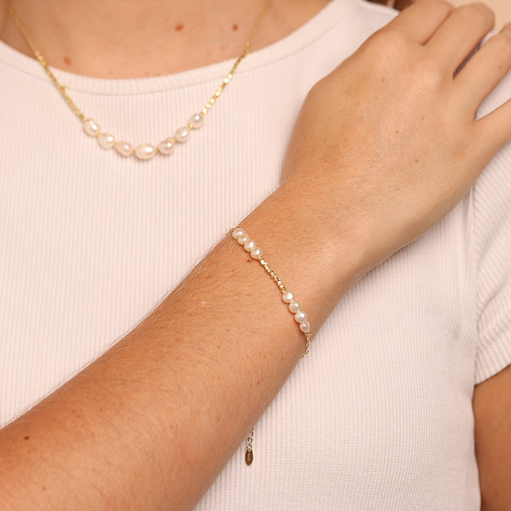 DEWDROPS PEARL BRACELET