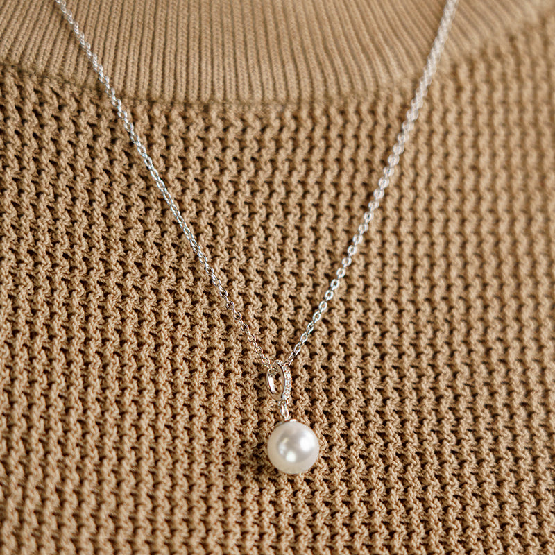 EFFORTLESS GLOW PEARL PENDANT