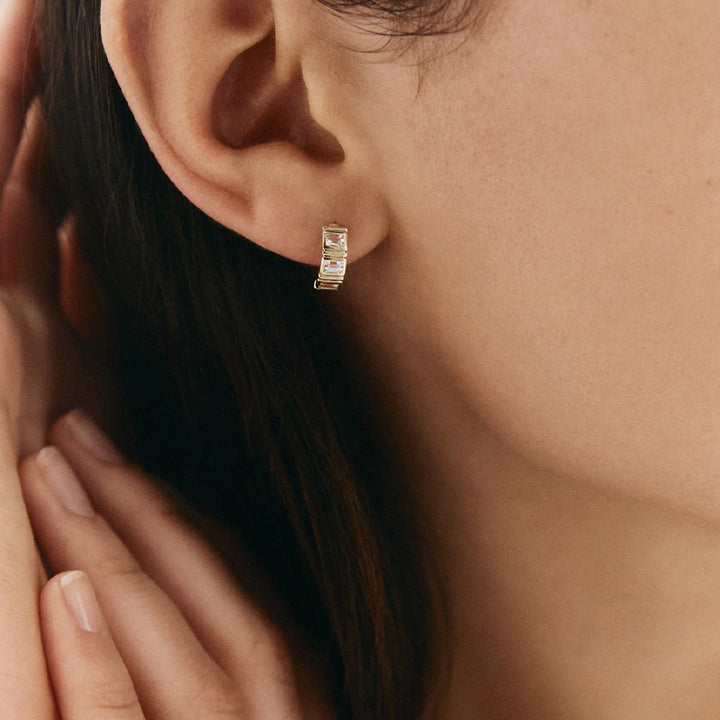 ELYSIUM BAGUETTE SAPPHIRE HOOPS