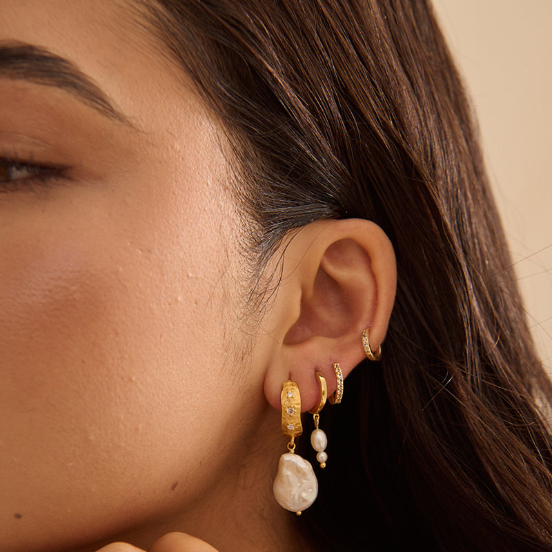 COSMIC LOVE MEDIUM EARRINGS WITH PEARLS