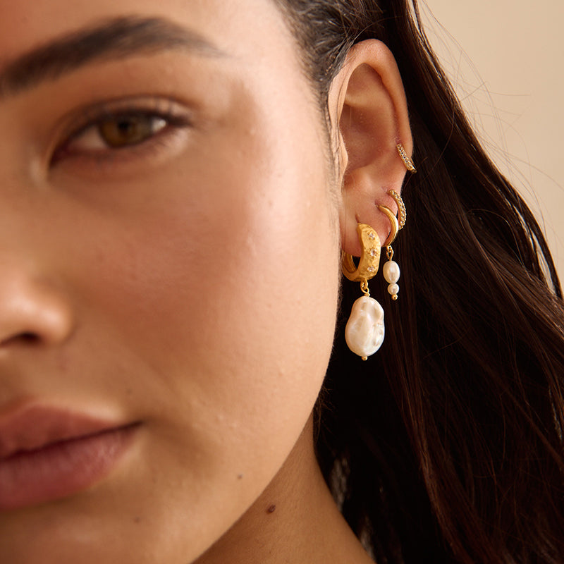 COSMIC LOVE MEDIUM EARRINGS WITH PEARLS