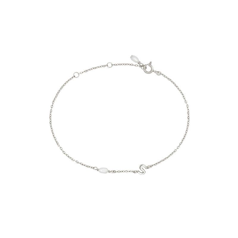 PEARL LETTER BRACELET