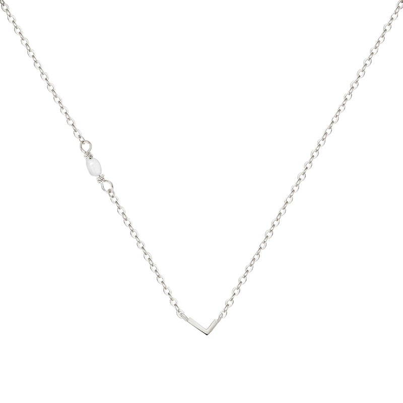 PEARL LETTER NECKLACE