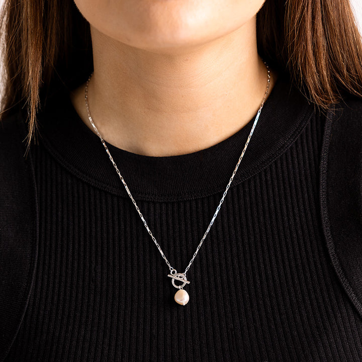 PEARL ESSENCE NECKLACE