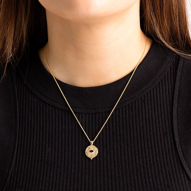 SAPPHIRE GAZE NECKLACE