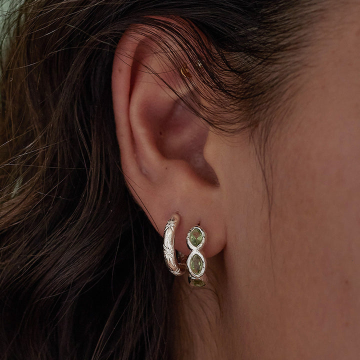 MAYA APATITE HUGGIES