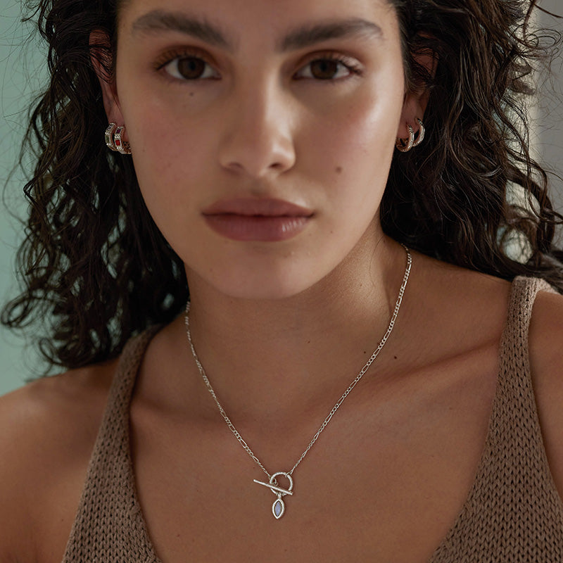 MOONSTONE TOGGLE NECKLACE