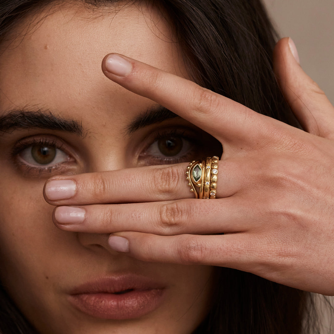 PEBBLE MIXED STACKER