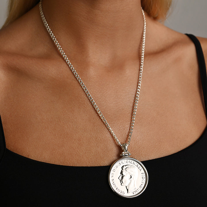 CURB NECKLACE WITH CROWN COIN