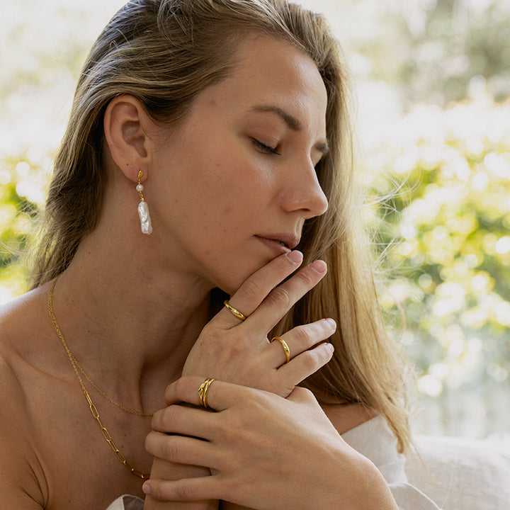 SEA GLOW PEARL EARRINGS