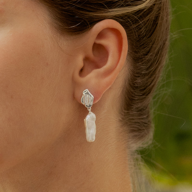 SEAFOAM PEARL EARRINGS