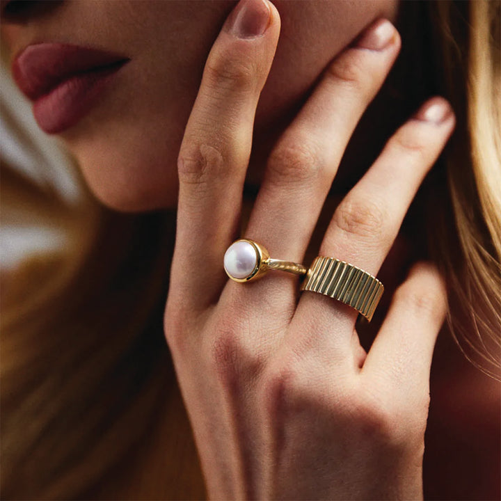 GARLAND TWO-TONE PEARL RING