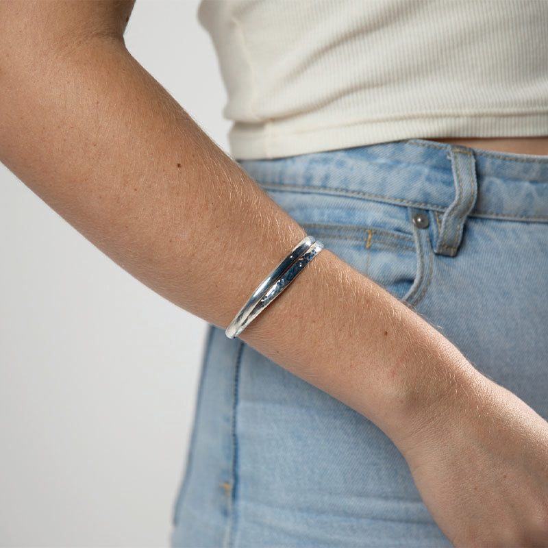 HAMMERED AND POLISHED DOUBLE BAND CUFF