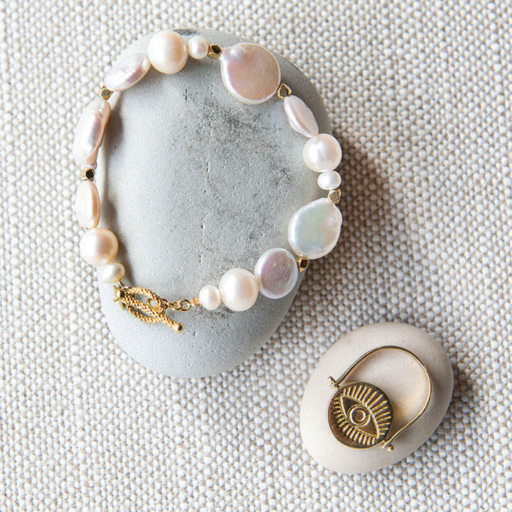 OCEAN TREASURE PEARL FOB BRACELET