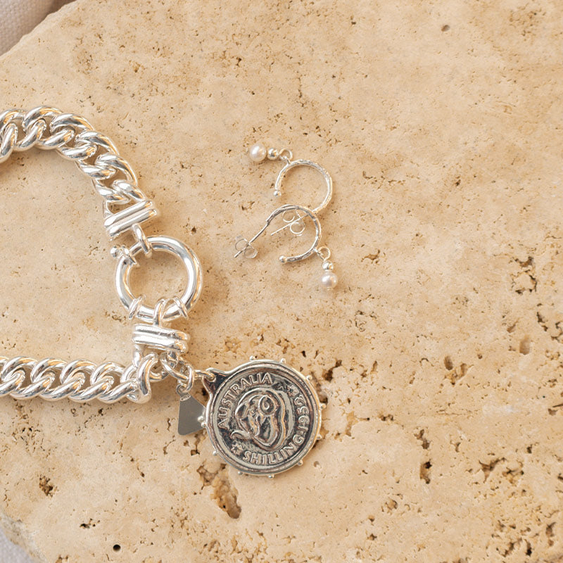 SMALL MAMA BRACELET WITH ANTIQUE SHILLING