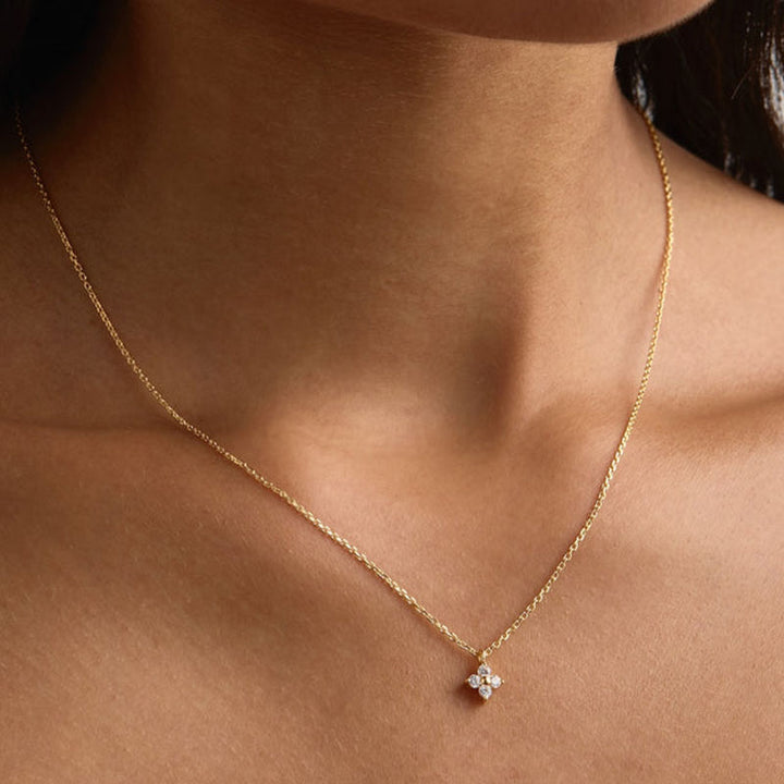 CRYSTAL BLOOM NECKLACE