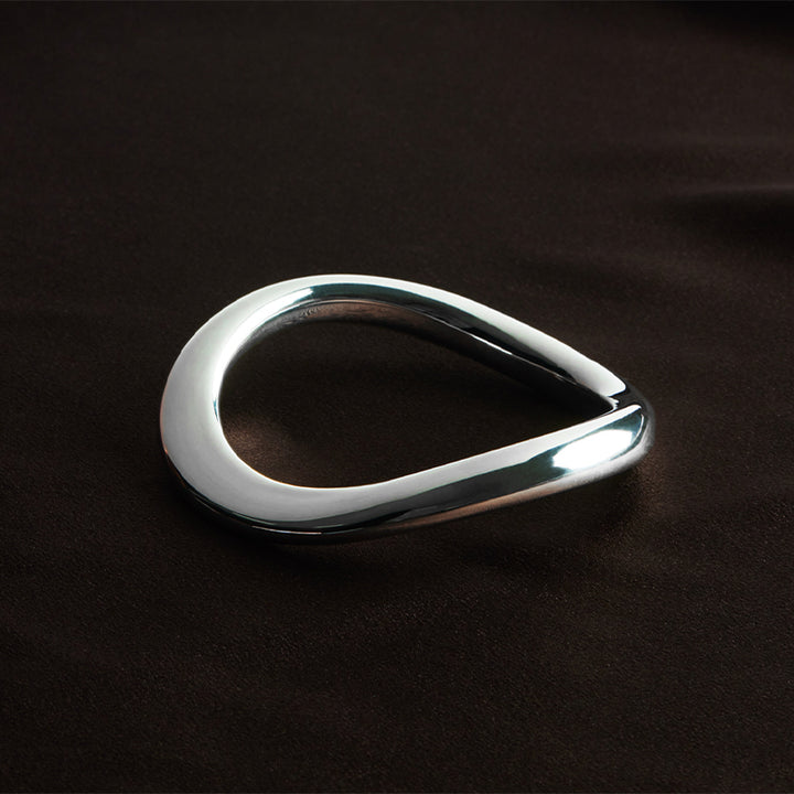 GRAVITY BANGLE