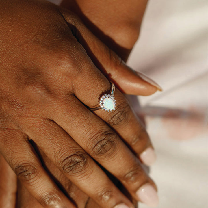 ROZELLE OPAL GLOW RING