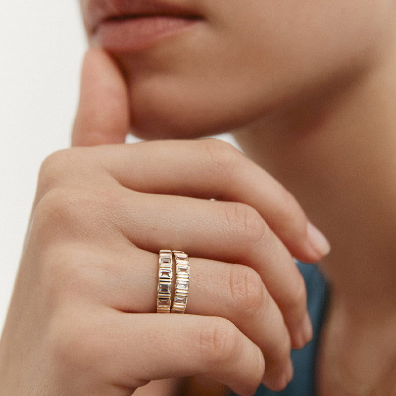 ELYSIUM BAGUETTE SAPPHIRE RING