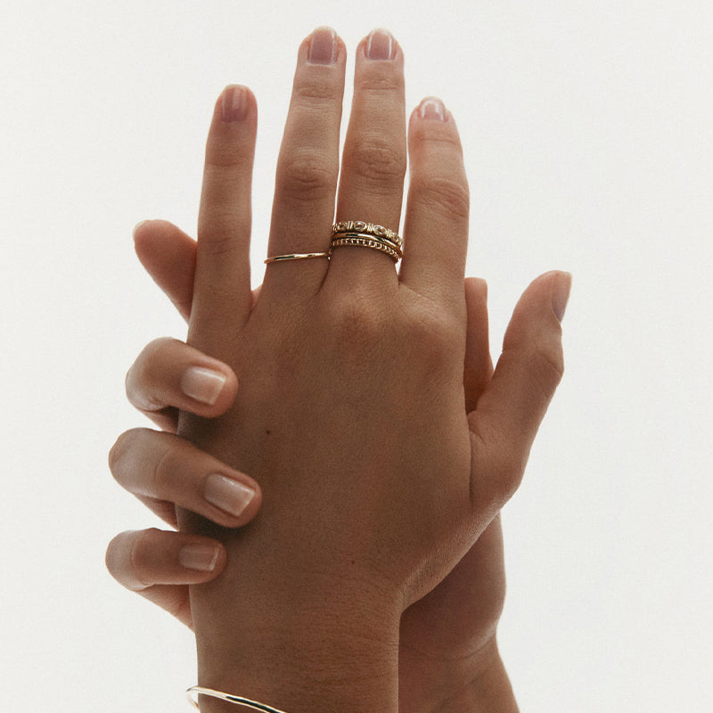 ELYSIUM OVAL SAPPHIRE RING