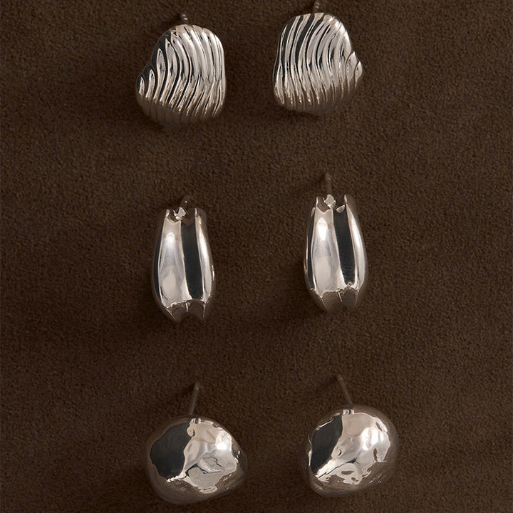 RISE OVERSIZED STUDS