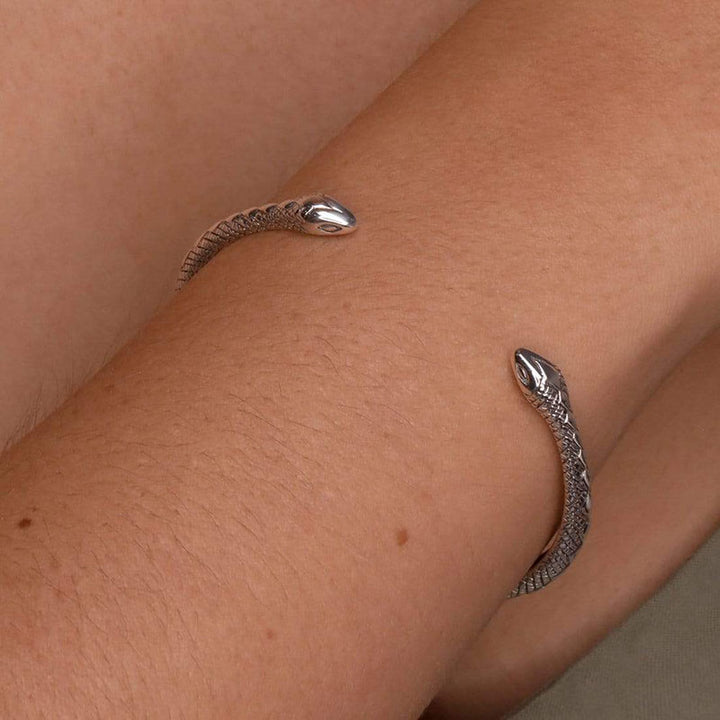 DIAMOND PYTHON SNAKE CUFF