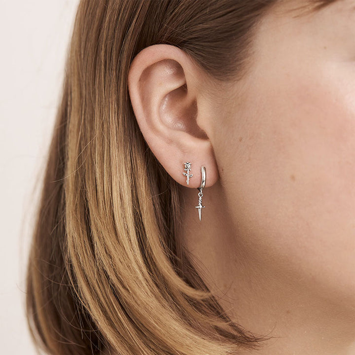 SMALL DAGGER HUGGIES